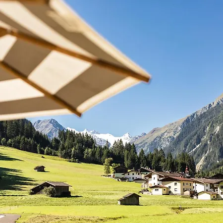 Living & Vitalhotel Edelweiss Отель Нойштифт-им-Штубайталь