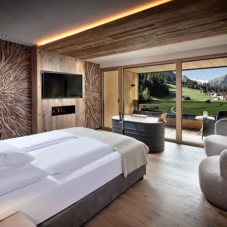 Living & Vitalhotel Edelweiss 4*