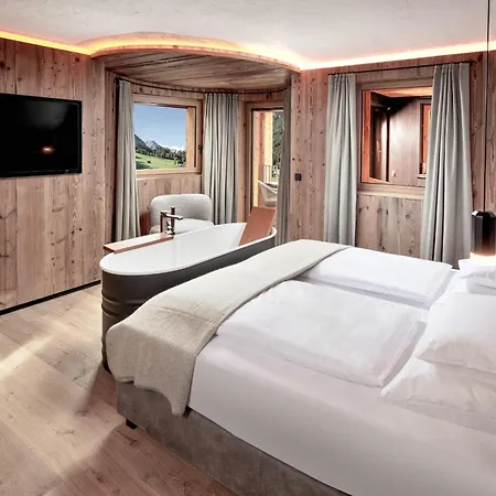 Otel Vitalhotel Edelweiss 4*