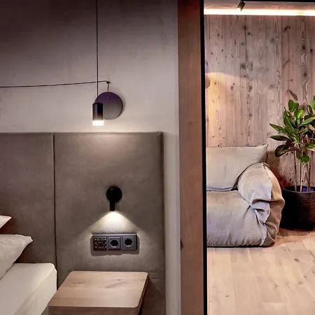 Hotel Living & Vitalhotel Edelweiss 4*