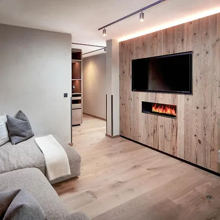 Hotel Living & Vitalhotel Edelweiss 4*