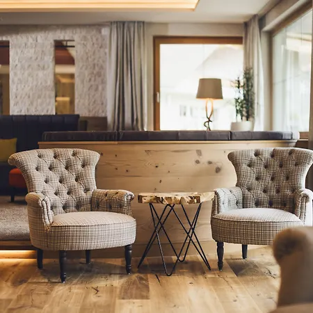 Vitalhotel Edelweiss 4*