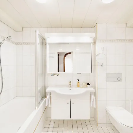 Отель Living & Vitalhotel Edelweiss Нойштифт-им-Штубайталь