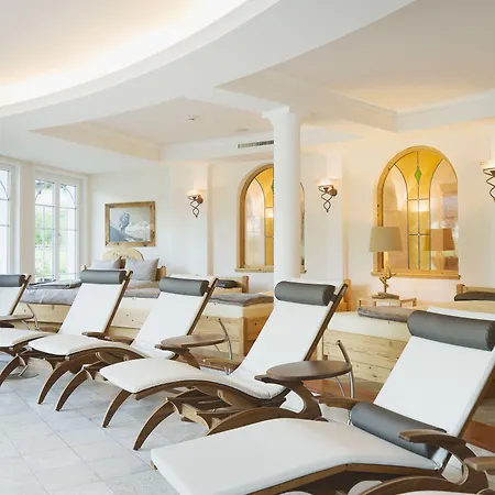 Отель Living & Vitalhotel Edelweiss Нойштифт-им-Штубайталь