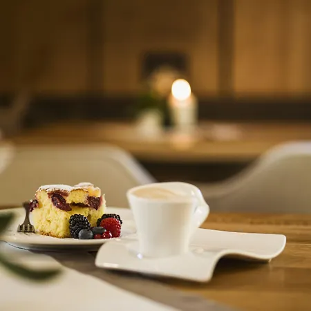 Vitalhotel Edelweiss 4*