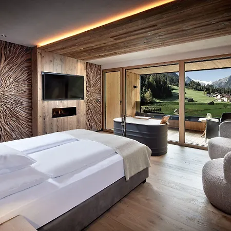 Living & Vitalhotel Edelweiss Отель 4*