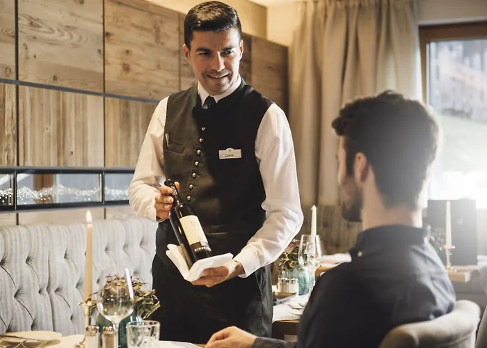 雪绒花维塔尔spa酒店 4*