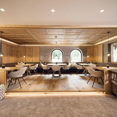 Living & Vitalhotel Edelweiss מלון