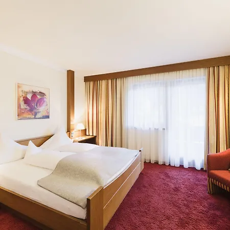מלון Living & Vitalhotel Edelweiss 4*
