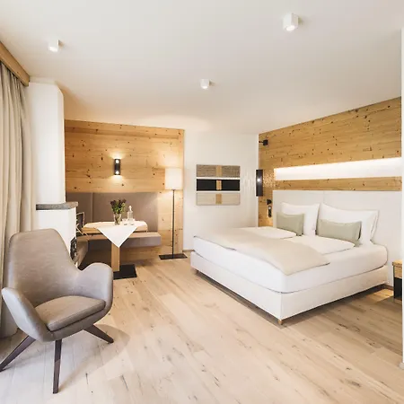מלון Living & Vitalhotel Edelweiss 4*