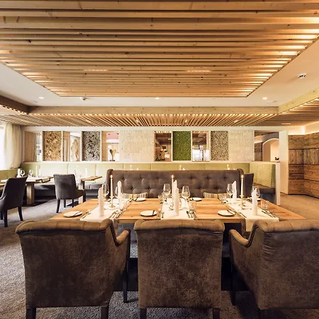 Living & Vitalhotel Edelweiss מלון ניוסטיפט אים סטובאיטל